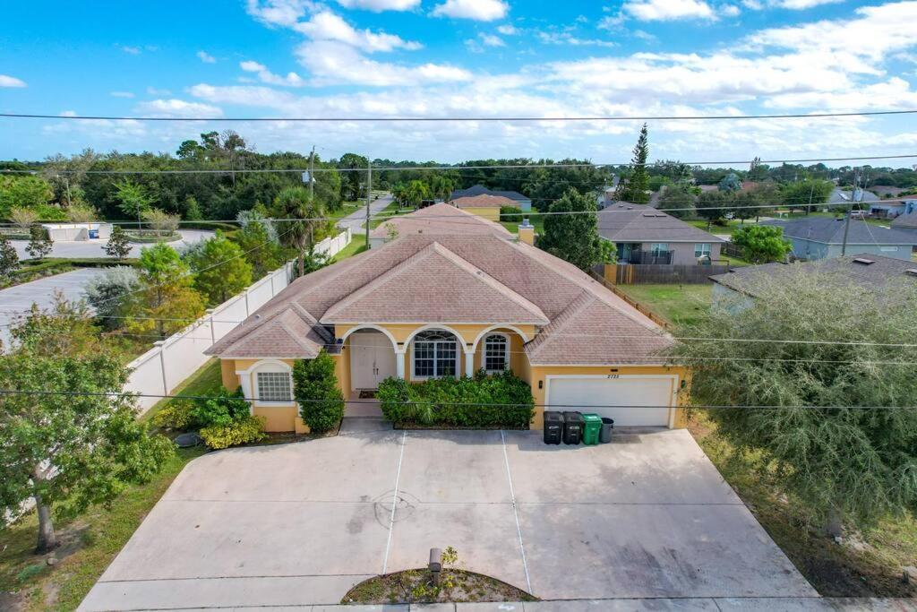 Discover Your Oasis: Tropical Haven In Central Psl Port St. Lucie 외부 사진