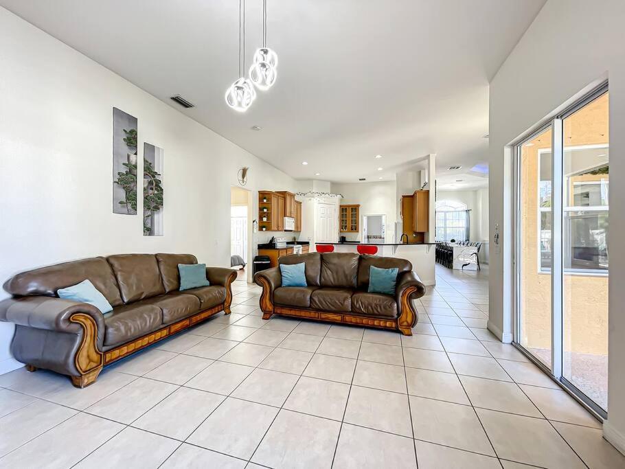 Discover Your Oasis: Tropical Haven In Central Psl Port St. Lucie 외부 사진